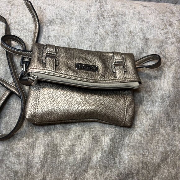 Kenneth Cole Reaction Small Fold-over Crossbody w/ Adjustable Strap Golden/Bronz - Picture 2 of 7